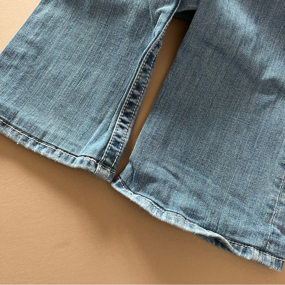 🏷️SOLD Miss Me Light Wash Bootcut Jeans - Picture 12 of 15